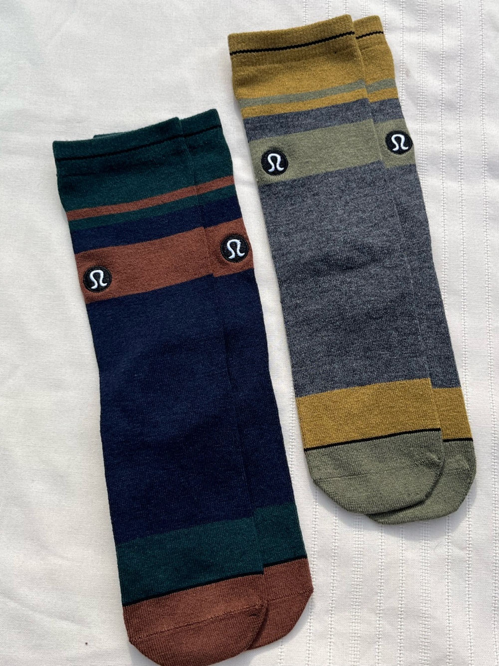 lululemon Wool Crew Socks - Navy & Olive Colorblock